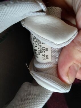 White  PUMA Kids' SIZE 3.5 Sneakers - White